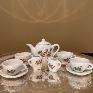 NEW Vtg Miniature Porcelain Tea Set; teapot, sugar & creamer, 4 cups & saucers.